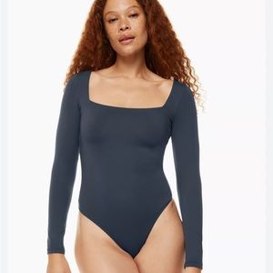 Aritzia Babaton Contour Bodysuit